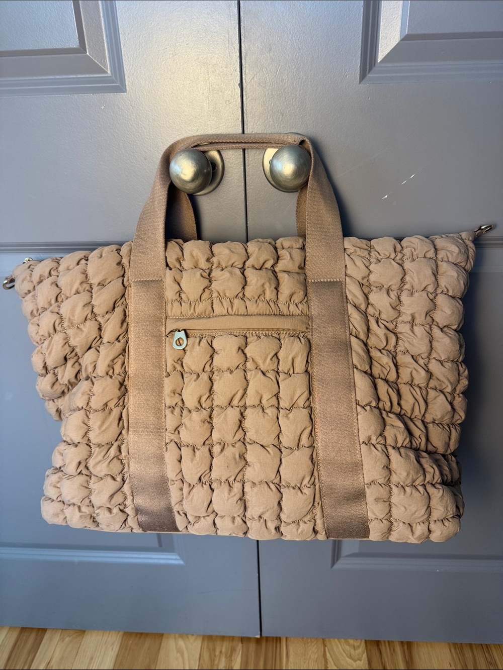 Universal Thread Quilted Knit Tote Bag | Taupe | Oversized Shoulder Bag - Picture 13 of 14